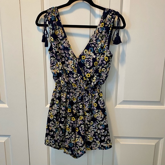 Cupcakes and Cashmere Meadow Romper - Picture 4 of 7